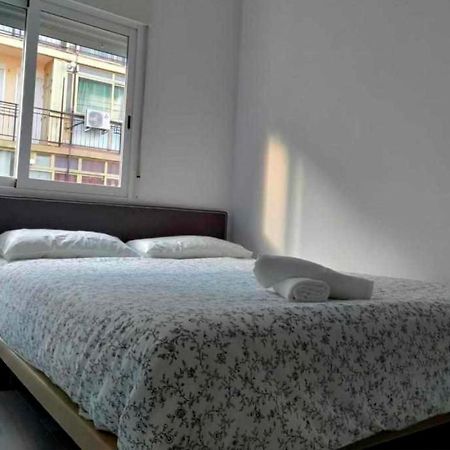 Puerto Benidorm Center Apartment Exterior photo
