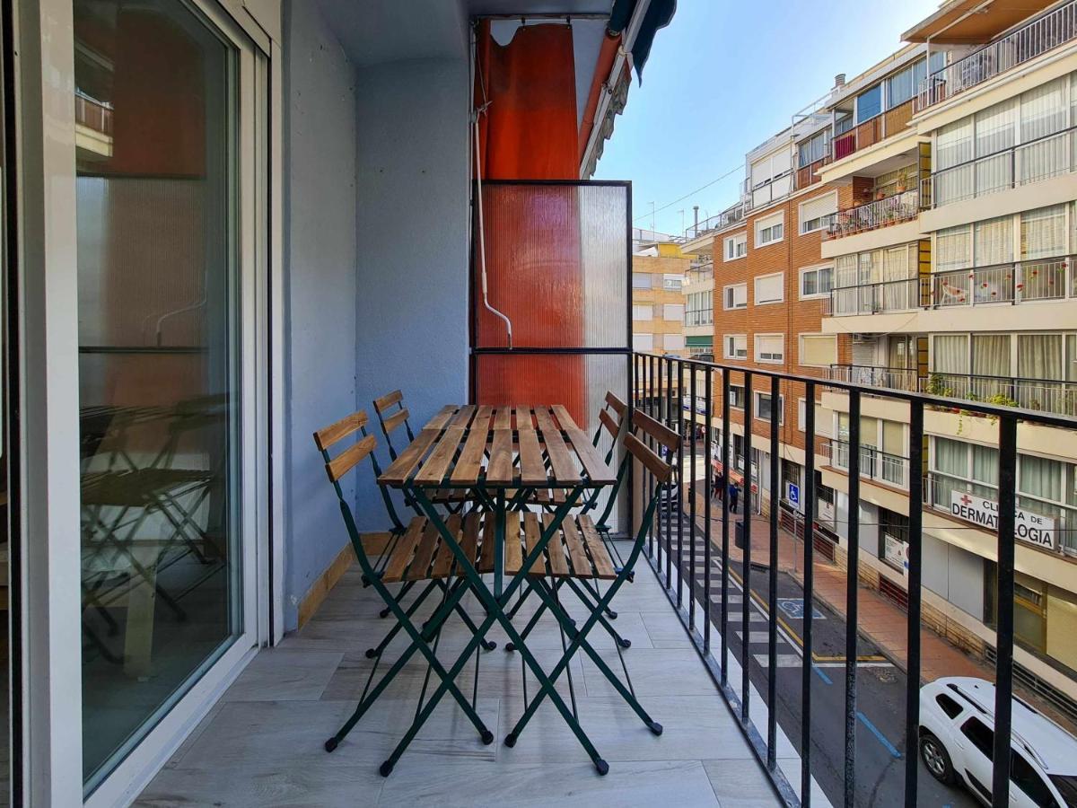 Puerto Benidorm Center Apartment Exterior photo