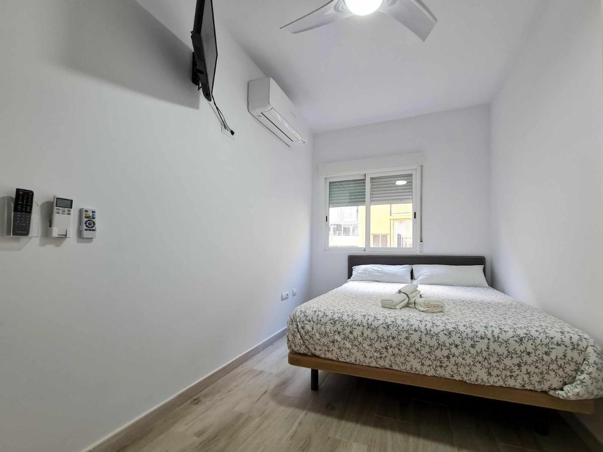 Puerto Benidorm Center Apartment Exterior photo