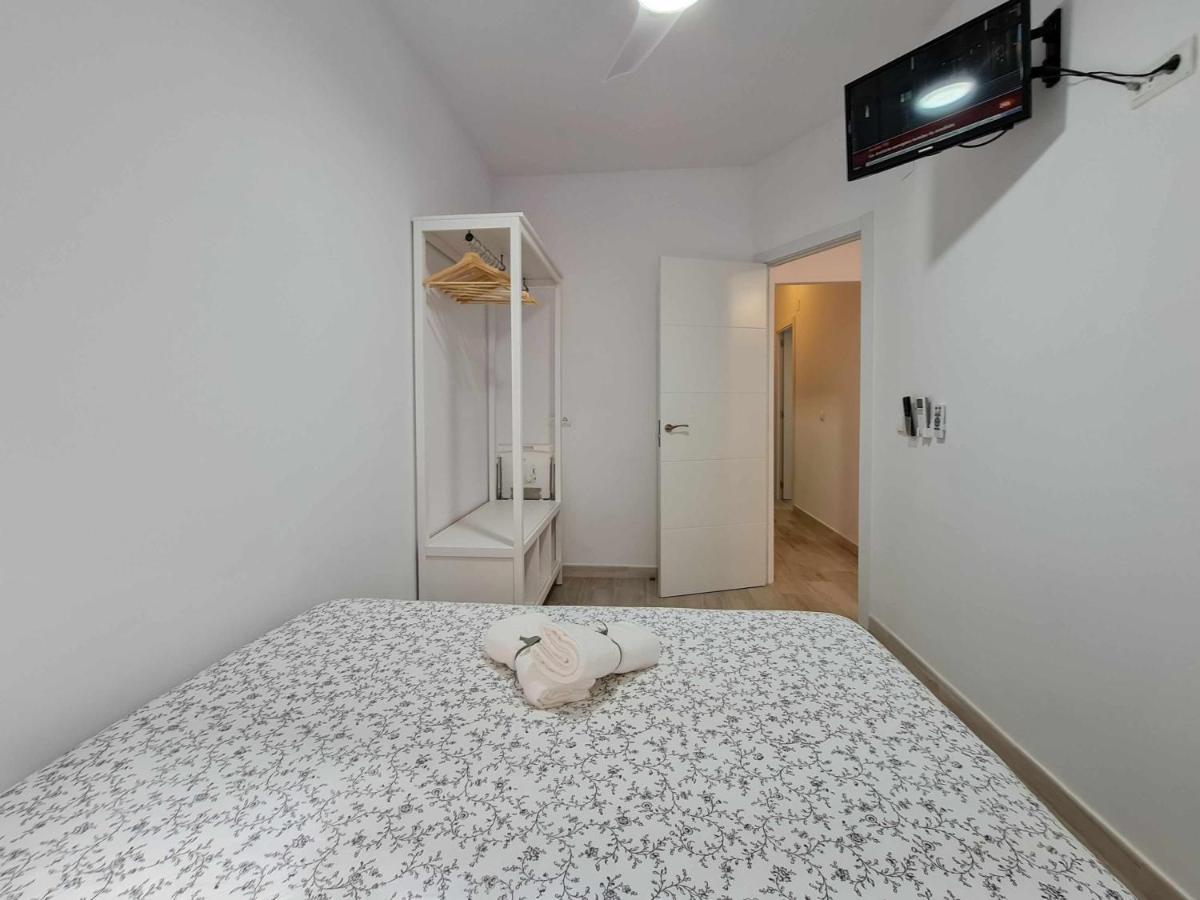 Puerto Benidorm Center Apartment Exterior photo